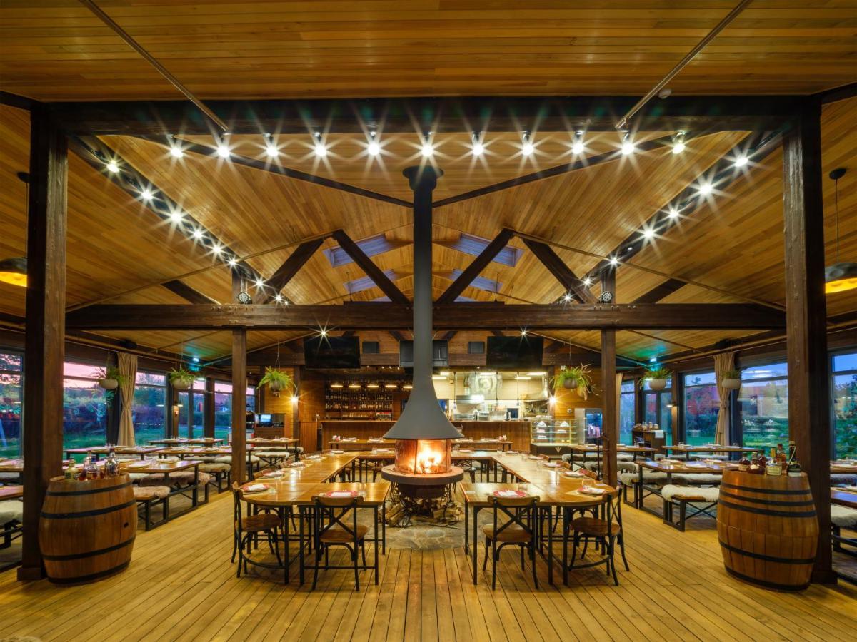 Готель Rixos Borovoe Щучінск Екстер'єр фото Interior of the restaurant