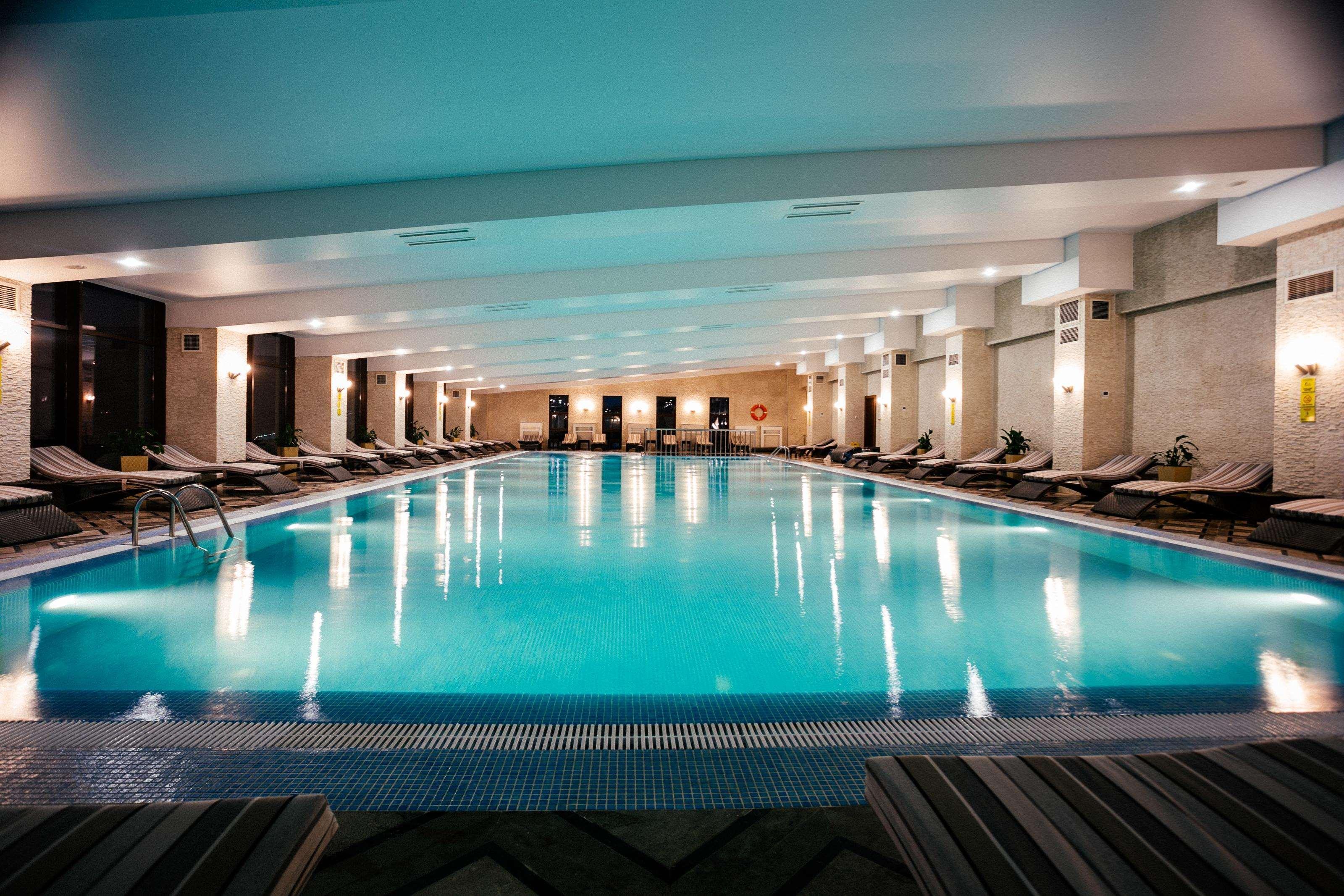 Готель Rixos Borovoe Щучінск Екстер'єр фото The pool at the Radisson Blu Hotel, Bucharest
